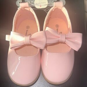Pink Dress Shoe Size 6C
